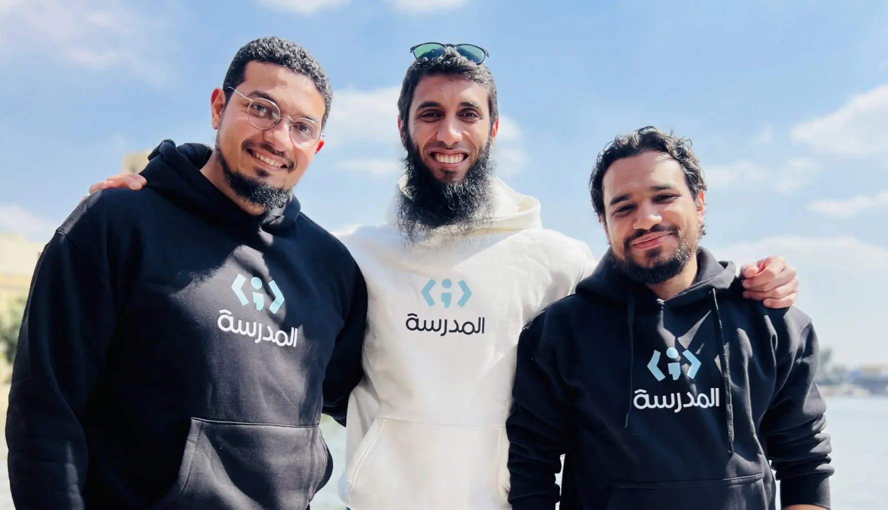 المهندس أحمد أسامة برفقة المهندس أحمد فتحي والمهندس محمد أبو سريع