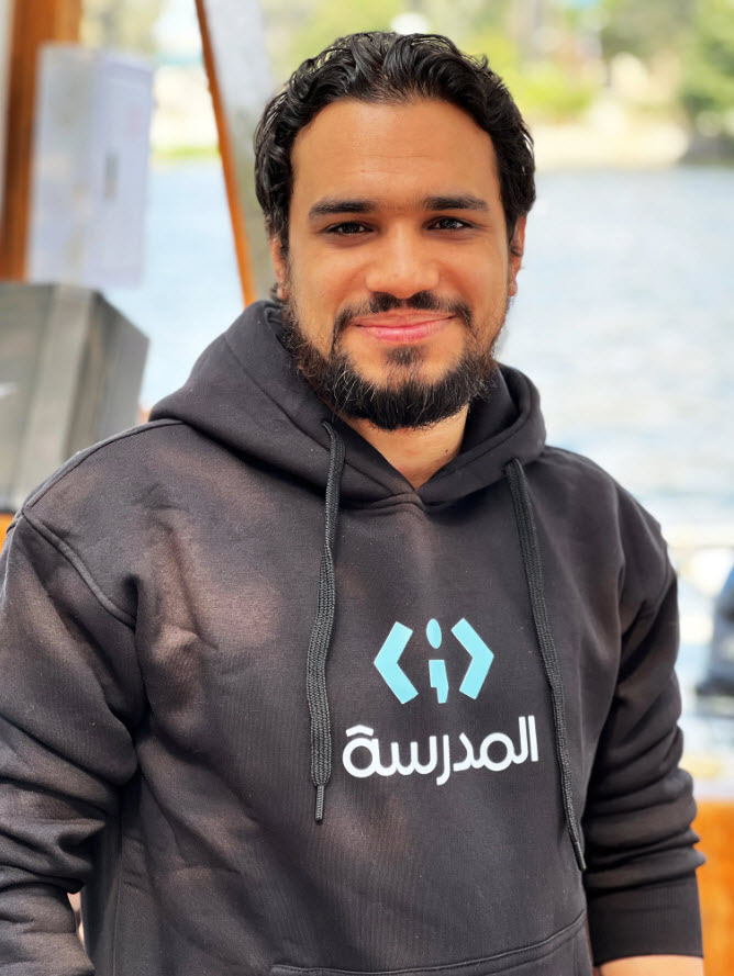 مهندس البرمجيات أحمد أسامة سعد - مهندس مصري متخصص في تصميم وتطوير وحماية المواقع الإلكترونية